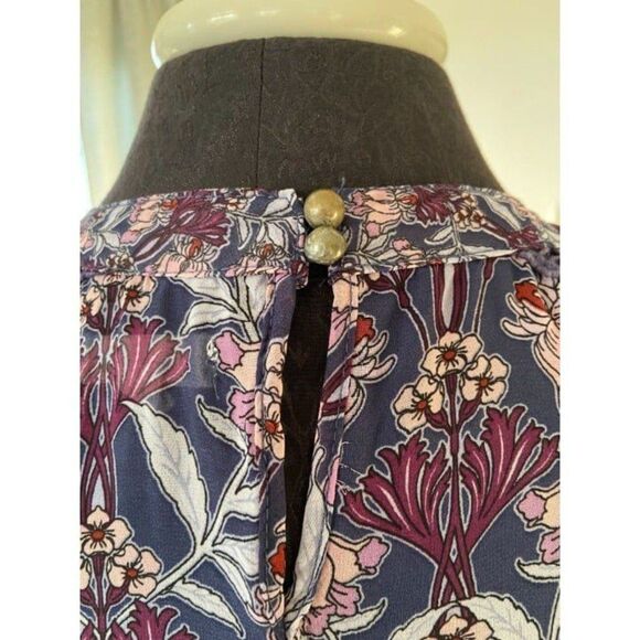 Skylar and Jade Purple top with lace up front (Small) - Picture 4 of 5